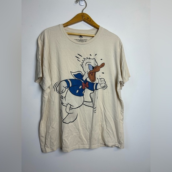 Disney Donald Duck Size 2X Beige tan Graphic T-Shirt Novelty Print Comfortable - Picture 1 of 10